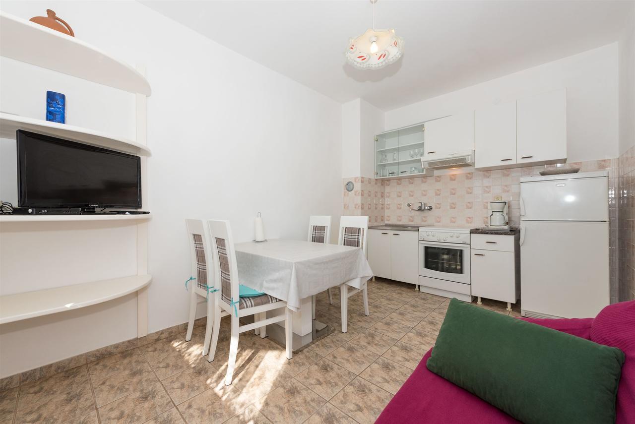 Apartments Danica Тисно Экстерьер фото