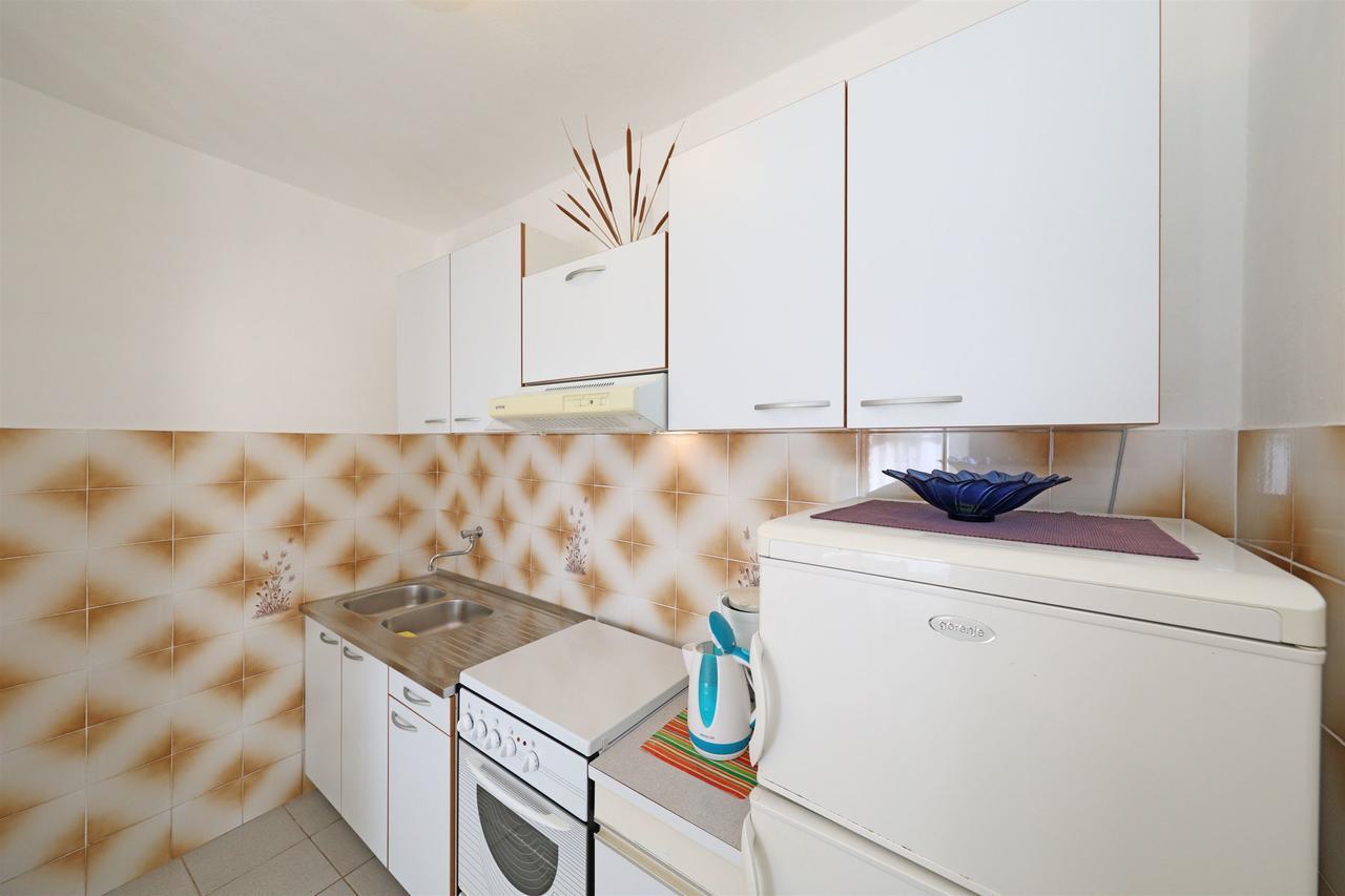 Apartments Danica Тисно Экстерьер фото